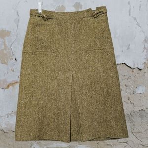 William B. Tan Herringbone tweed wool blend A-Line Skirt. Size 6